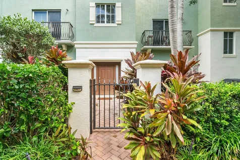 34 NW 7th Street Boca Raton FL 33432