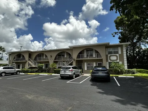 13682 Via Flora Delray Beach FL 33484