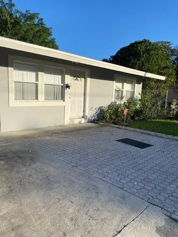 312 N 27th Street Fort Pierce FL 34947