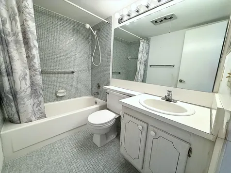 2002 Ellsemere A Deerfield Beach FL 33442