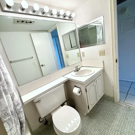 2002 Ellsemere A Deerfield Beach FL 33442