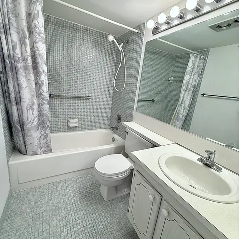 2002 Ellsemere A Deerfield Beach FL 33442