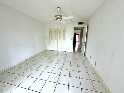 2002 Ellsemere A Deerfield Beach FL 33442