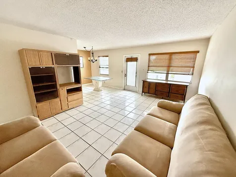 2002 Ellsemere A Deerfield Beach FL 33442