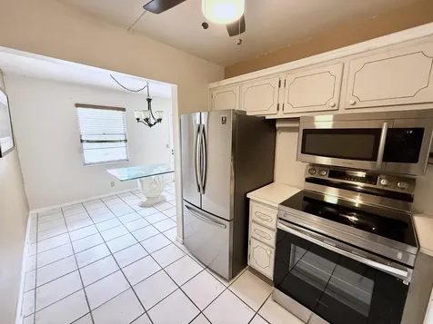 2002 Ellsemere A Deerfield Beach FL 33442