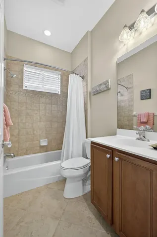 10585 La Strada West Palm Beach FL 33412