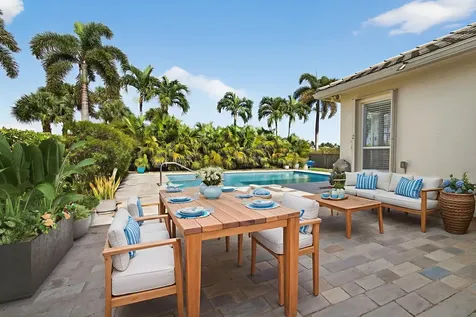 10585 La Strada West Palm Beach FL 33412