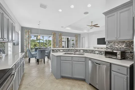 10585 La Strada West Palm Beach FL 33412