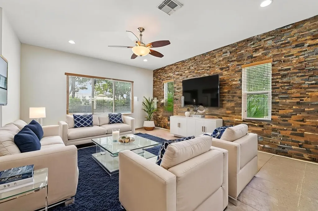 553 Gazetta Way West Palm Beach FL 33413