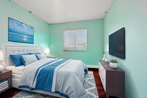 553 Gazetta Way West Palm Beach FL 33413