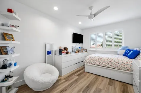 5338 Nw 26th Circle Boca Raton FL 33496