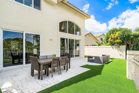 5338 Nw 26th Circle Boca Raton FL 33496