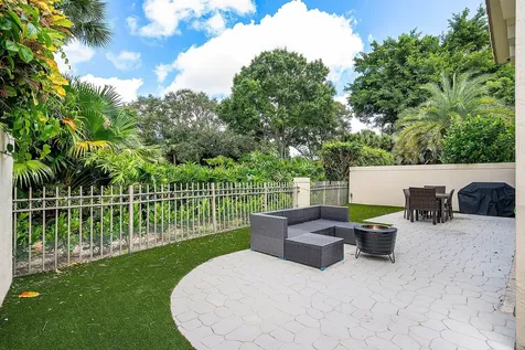 5338 Nw 26th Circle Boca Raton FL 33496
