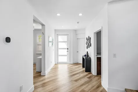 5338 Nw 26th Circle Boca Raton FL 33496