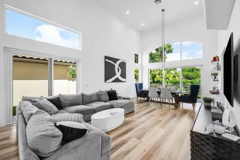 5338 Nw 26th Circle Boca Raton FL 33496