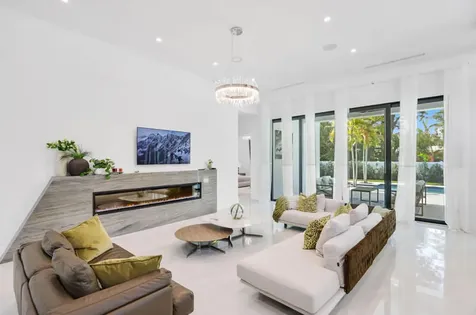 260 Ne 3rd Street Boca Raton FL 33432