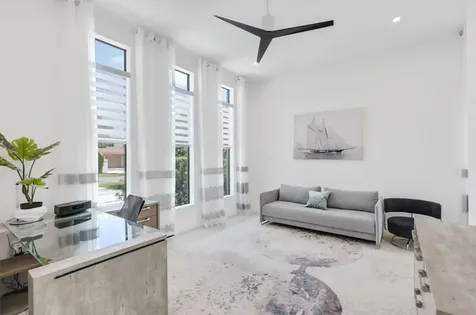 260 Ne 3rd Street Boca Raton FL 33432