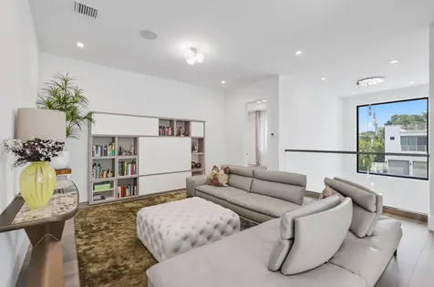 260 Ne 3rd Street Boca Raton FL 33432