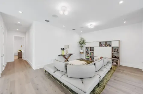 260 Ne 3rd Street Boca Raton FL 33432