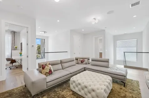 260 Ne 3rd Street Boca Raton FL 33432