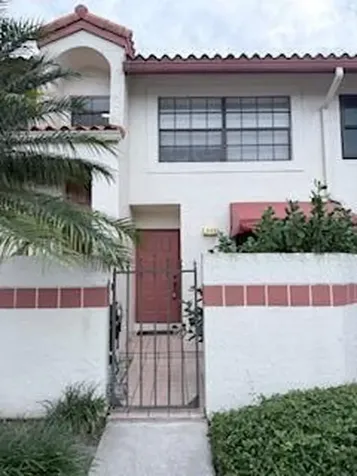 307 Liberty Court Deerfield Beach FL 33442