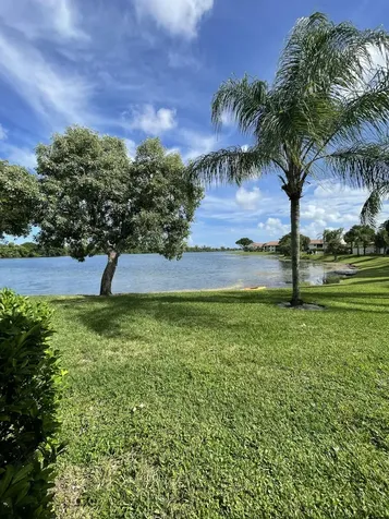 307 Liberty Court Deerfield Beach FL 33442