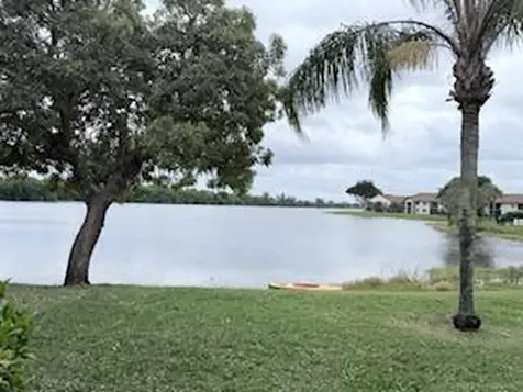 307 Liberty Court Deerfield Beach FL 33442