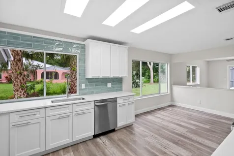 1838 Se Van Kleff Avenue Port Saint Lucie FL 34952