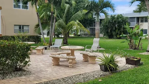 213 Coventry I West Palm Beach FL 33417