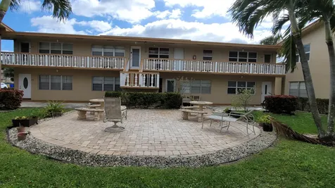 213 Coventry I West Palm Beach FL 33417