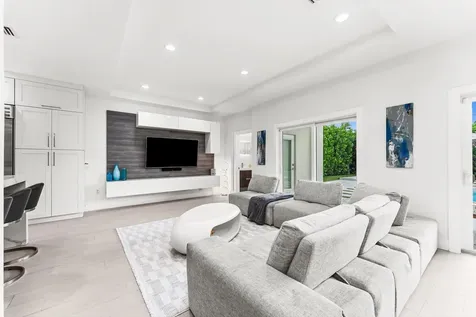 1044 Nw 6th Drive Boca Raton FL 33486