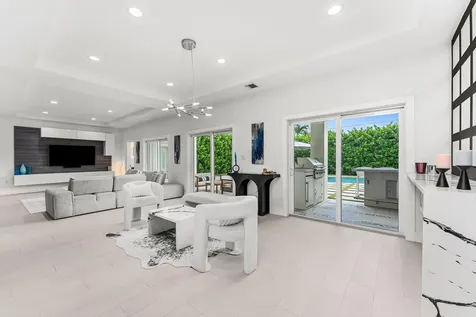 1044 Nw 6th Drive Boca Raton FL 33486