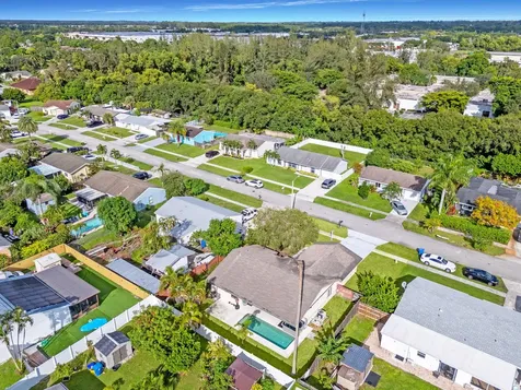 1403 Donwoods Lane Royal Palm Beach FL 33411