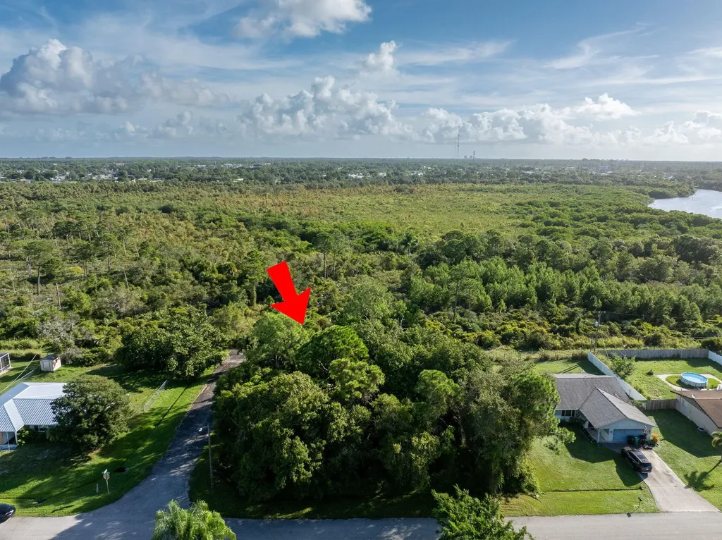 441 SE Galleon Lane Port Saint Lucie FL 34983