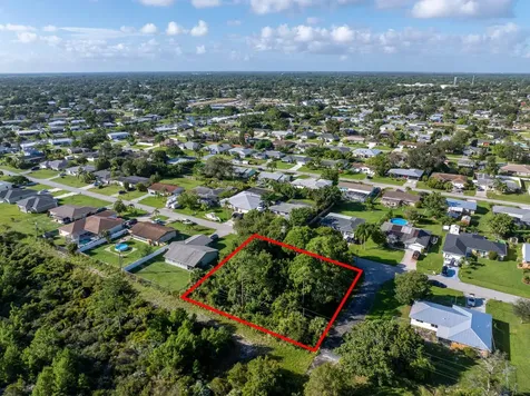 441 SE Galleon Lane Port Saint Lucie FL 34983