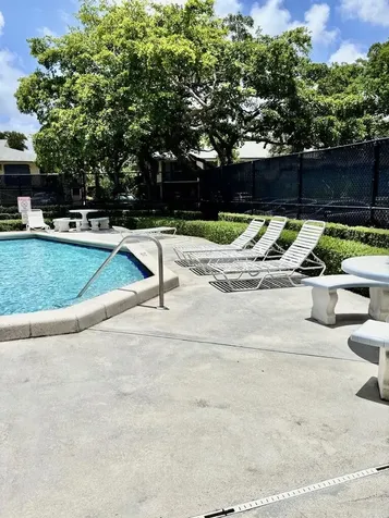 610 Trace Circle Deerfield Beach FL 33441