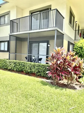 610 Trace Circle Deerfield Beach FL 33441