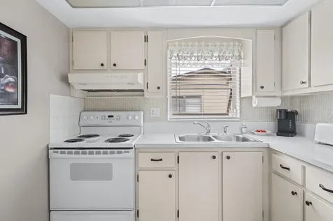 2822 Crosley Drive West Palm Beach FL 33415