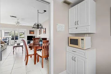 2822 Crosley Drive West Palm Beach FL 33415