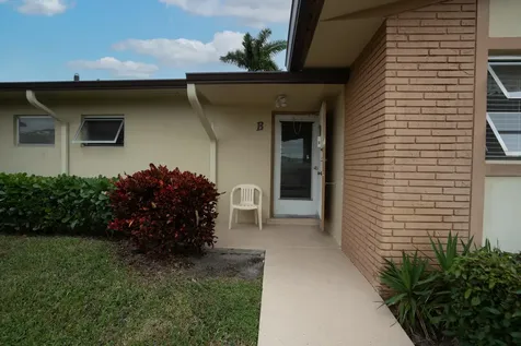 2822 Crosley Drive West Palm Beach FL 33415
