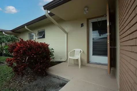 2822 Crosley Drive West Palm Beach FL 33415