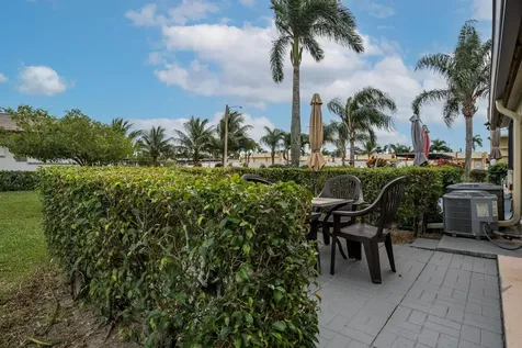 2822 Crosley Drive West Palm Beach FL 33415