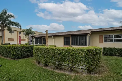 2822 Crosley Drive West Palm Beach FL 33415