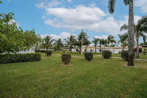 2822 Crosley Drive West Palm Beach FL 33415
