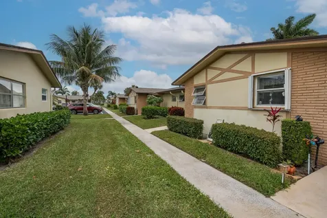 2822 Crosley Drive West Palm Beach FL 33415