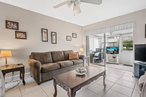 2822 Crosley Drive West Palm Beach FL 33415