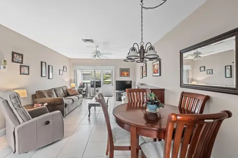 2822 Crosley Drive West Palm Beach FL 33415