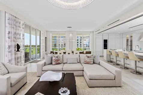 200 Se Mizner Boulevard Boca Raton FL 33432