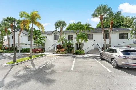 7465 N Glendevon Lane Delray Beach FL 33446