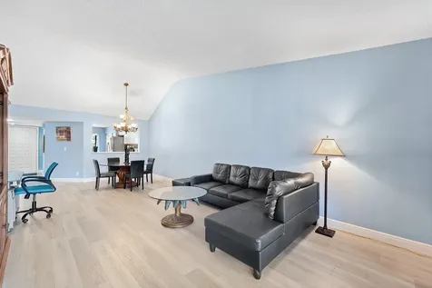 7465 N Glendevon Lane Delray Beach FL 33446